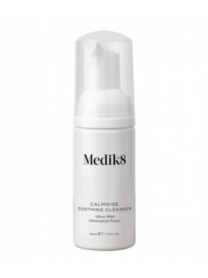 Medik8 Очищаюча пінка для чутливої ​​шкіри Calmwise Soothing Cleanser 40 мл