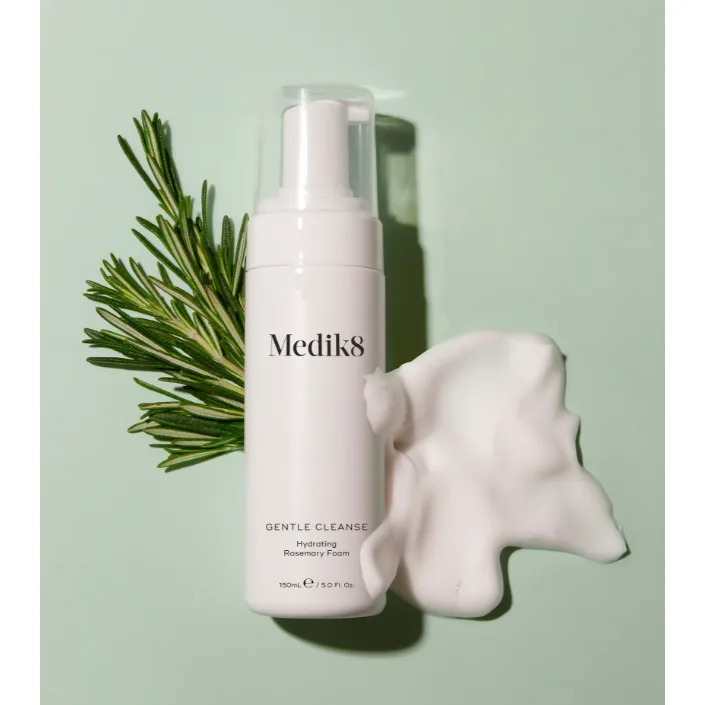 Medik8 Очищающая пенка для всех типов кожи Gentle Cleanse 150 мл - фото 2
