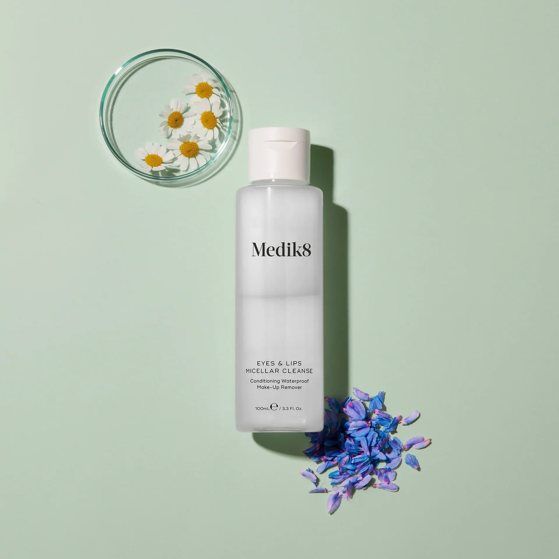 Medik8 Средство для снятия макияжа с глаз и губ Eyes &amp; Lips Micellar Cleanse 100 мл - фото 2