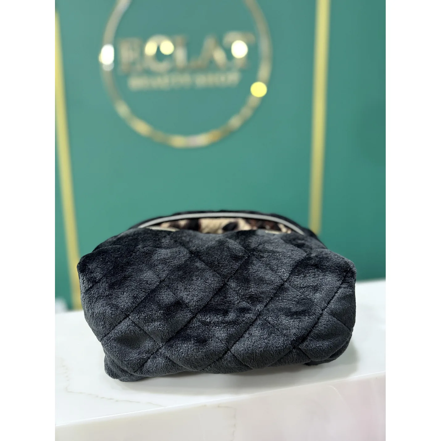 ECLAT Косметичка текстильная средняя 24 см Черная с леопардом