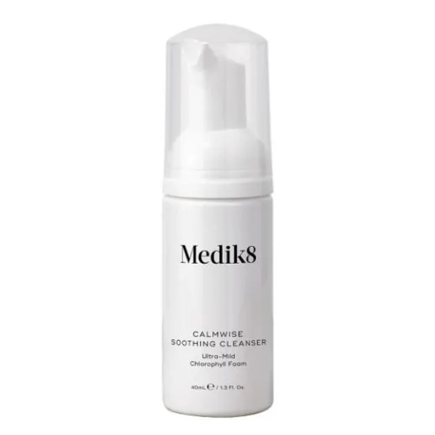 Medik8 Очищающая пенка для чувствительной кожи Calmwise Soothing Cleanser 40 мл