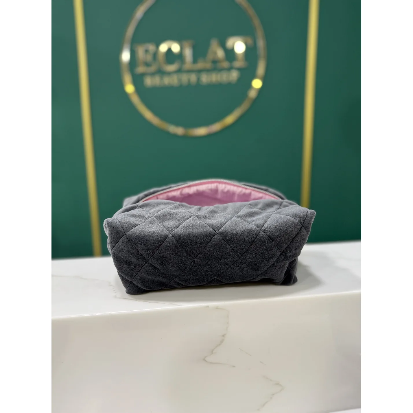 ECLAT Косметичка текстильная средняя 24 см Темно-серая с Розовой клеткой
