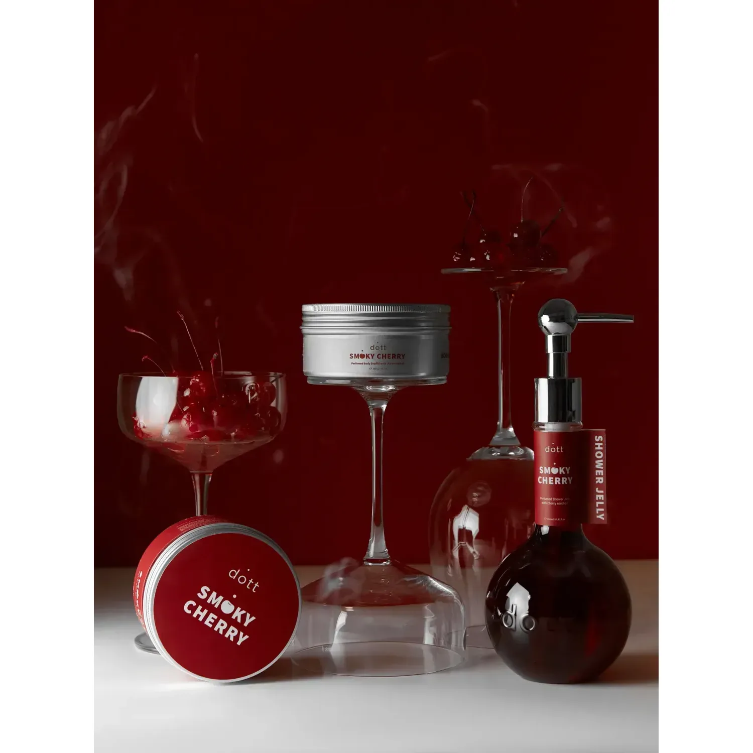 Dott Парфюмированное гель-желе для душа с маслом вишневых косточек Smoky Cherry 350 мл - фото 4