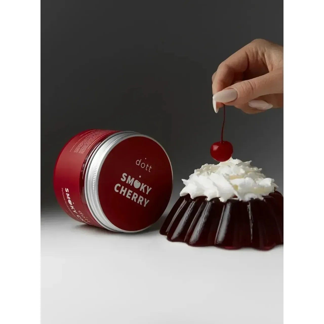 Dott Парфюмированный скраб-конфитюр с маслом вишневых косточек Smoky Cherry 450 гр - фото 3