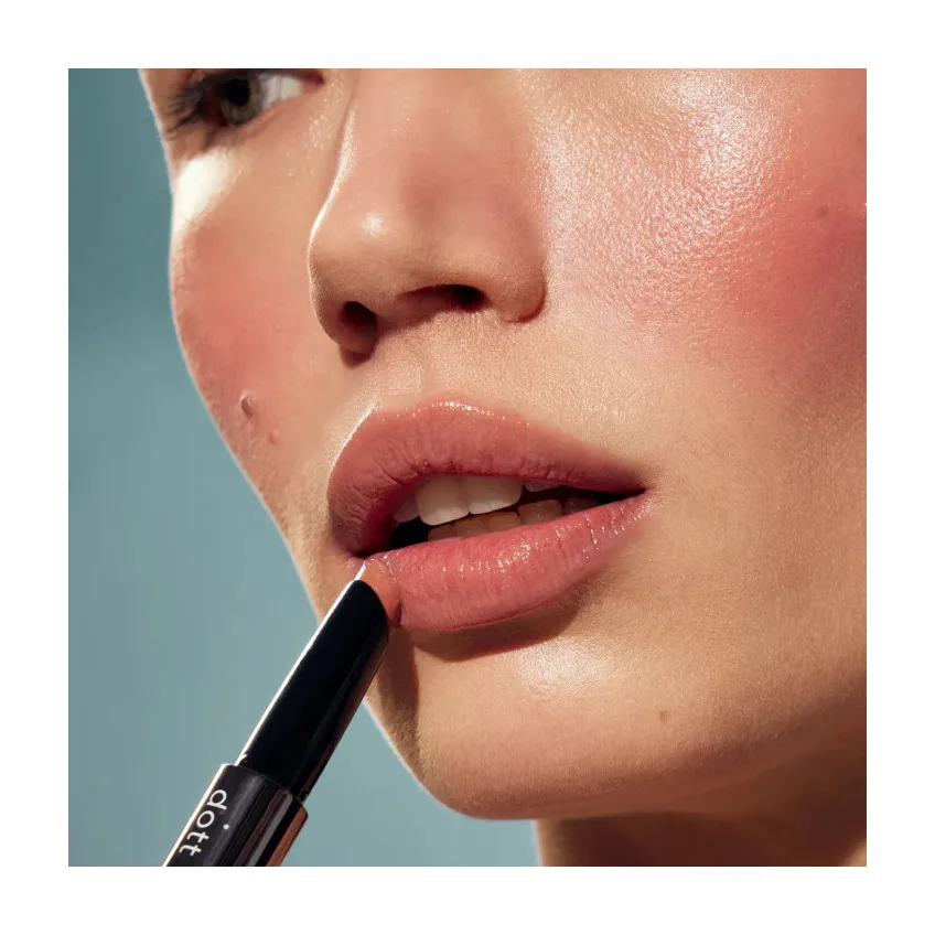 Dott Тающий бальзам для губ MELT LIP BALM GLOW 2,4 гр - фото 2