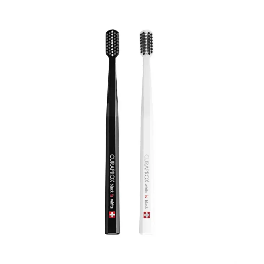 Curaprox Набор зубных щёток чёрная и белая (Ультрамягкие) White is Black CS 5460 Ultra Soft 2 шт
